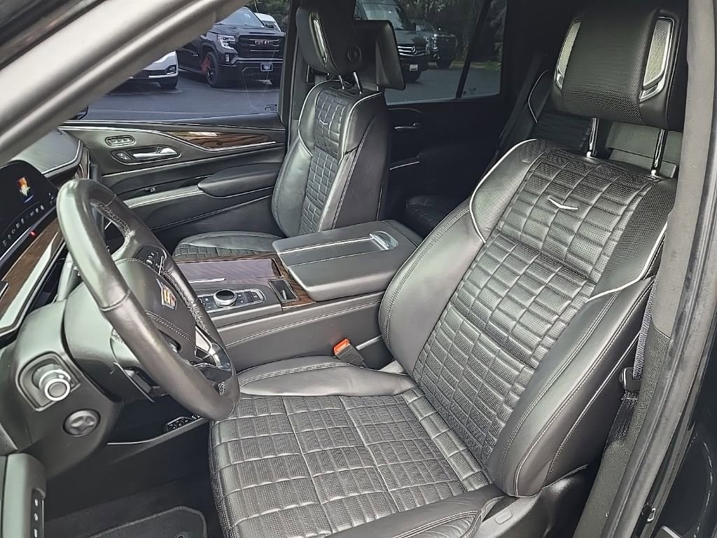 Used 2023 Cadillac Escalade Sport Platinum w/ LPO, ONYX Package AWD/4WD image 14