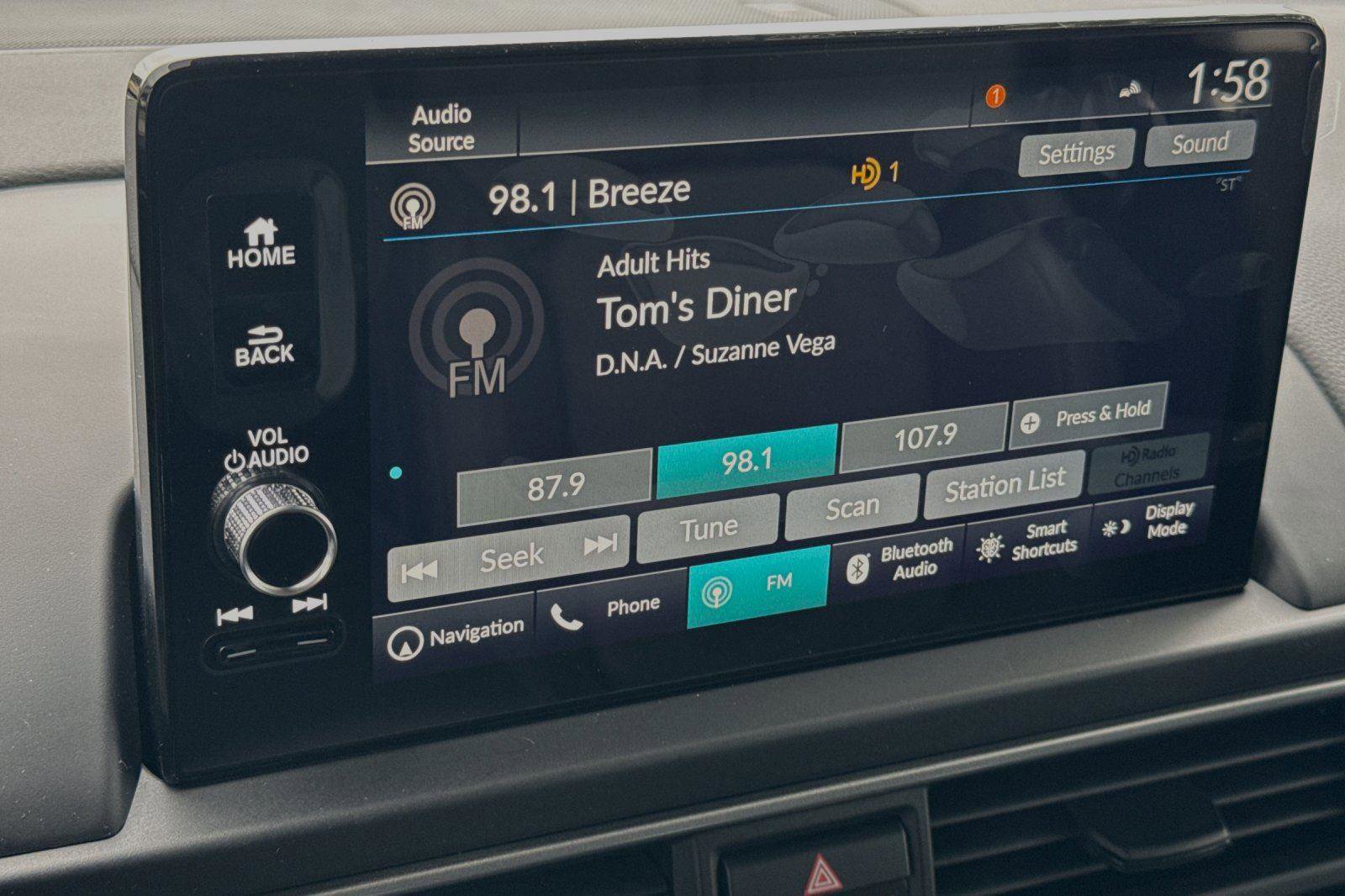 New 2025 Honda Pilot Touring image 21