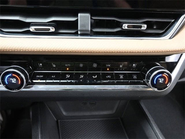 Used 2025 Chevrolet Equinox ACTIV w/ Safety and Technology Package image 33