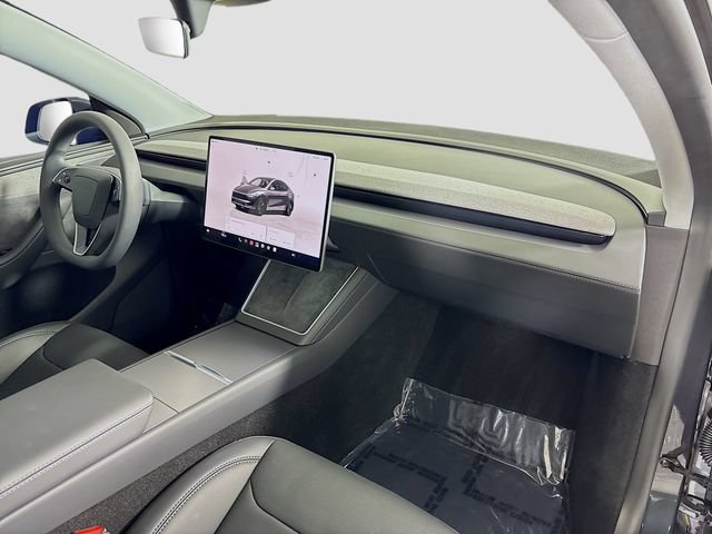 Used 2026 Tesla Model Y 2WD image 30