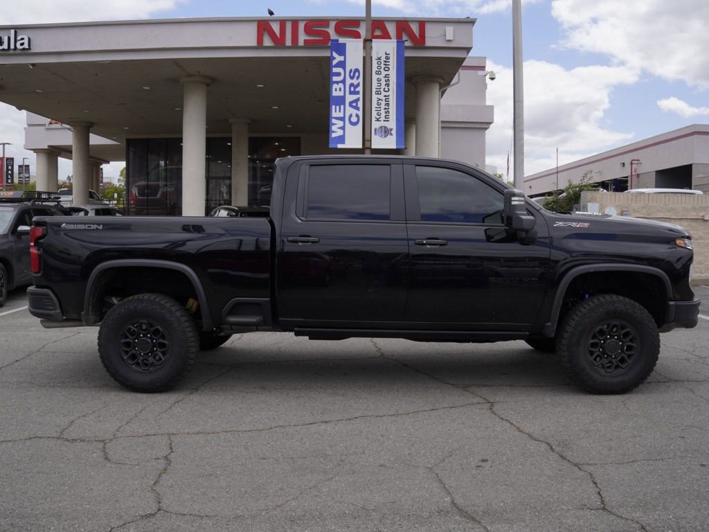 Used 2025 Chevrolet Silverado 2500 ZR2 w/ ZR2 Bison Edition AWD/4WD image 3