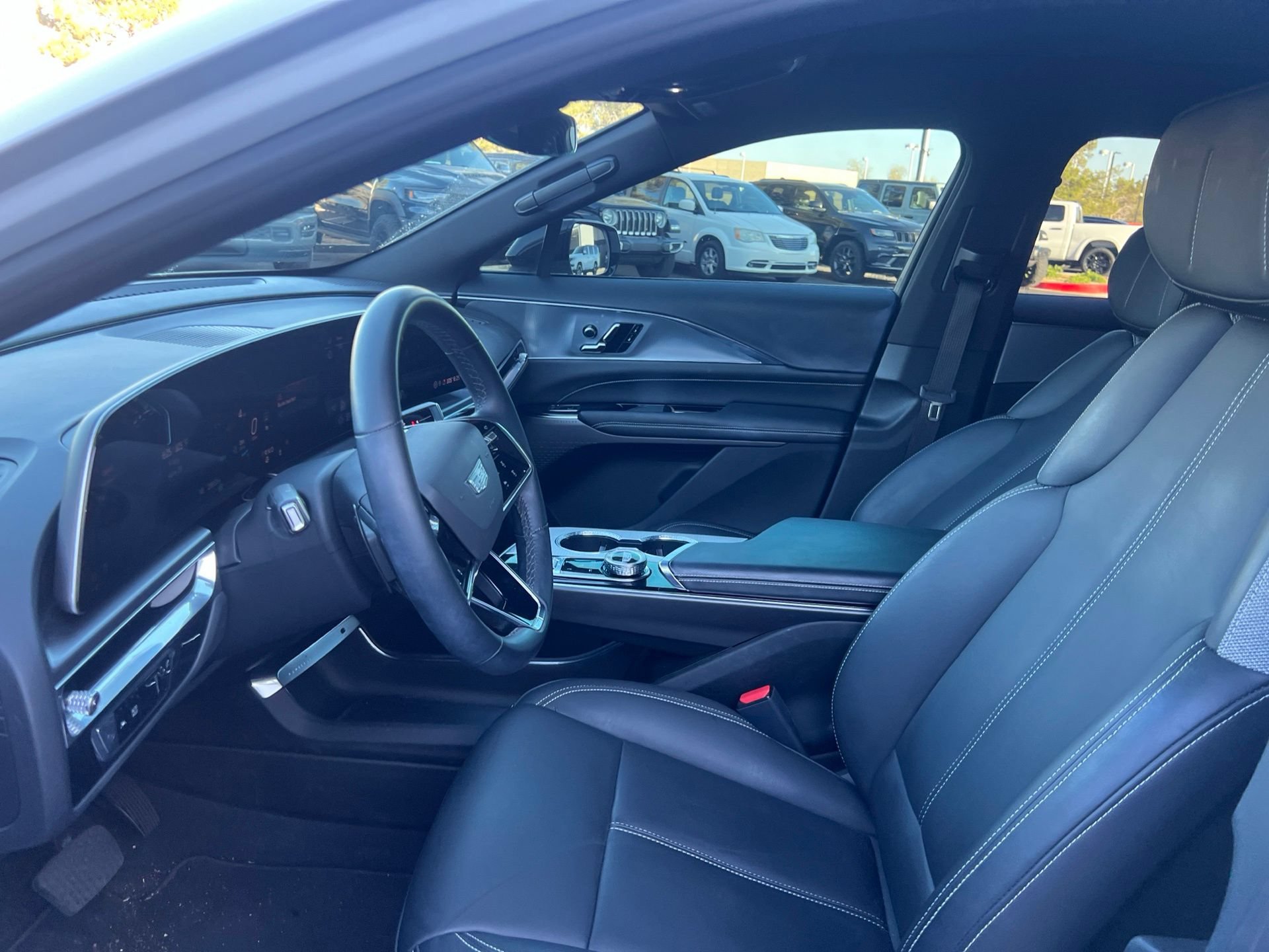 Used 2024 Cadillac Lyriq Tech AWD/4WD image 24