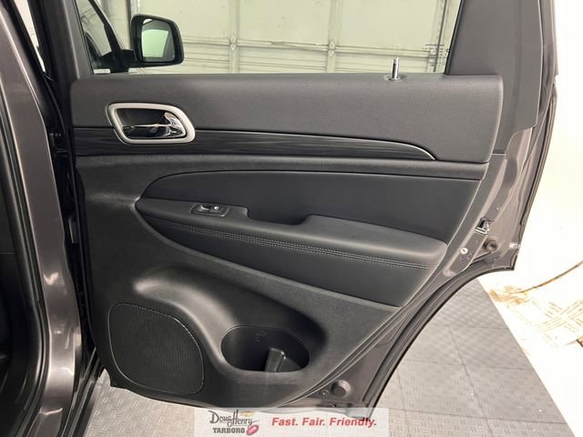 Used 2021 Jeep Grand Cherokee Laredo RWD image 37