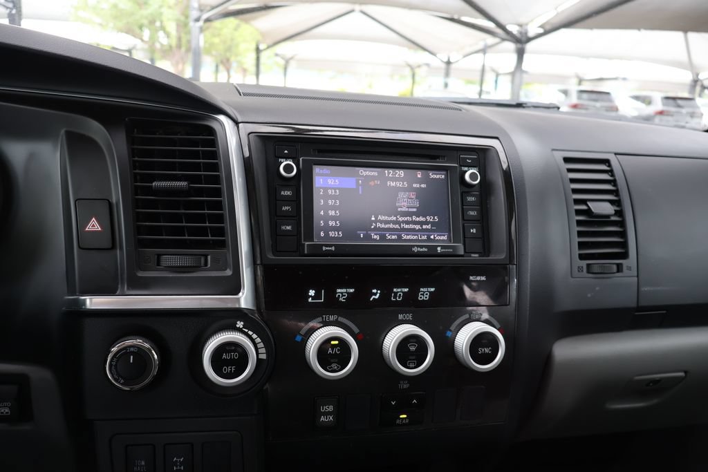 Used 2019 Toyota Sequoia SR5 AWD/4WD image 40