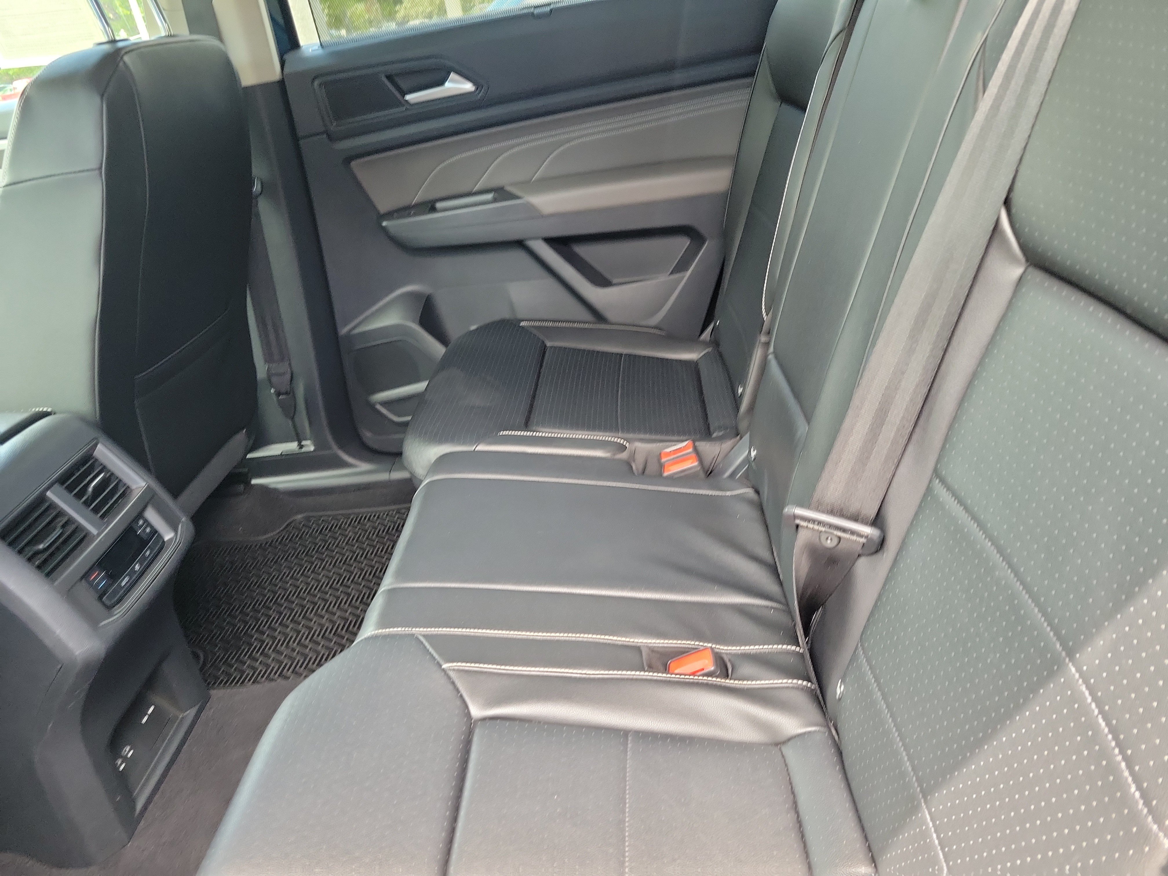 Used 2022 Volkswagen Atlas SE FWD image 10