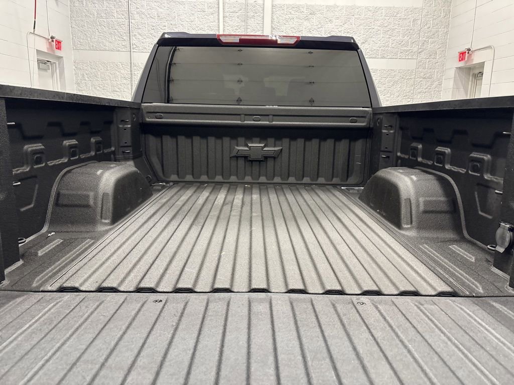 Used 2024 Chevrolet Silverado 1500 RST AWD/4WD image 5