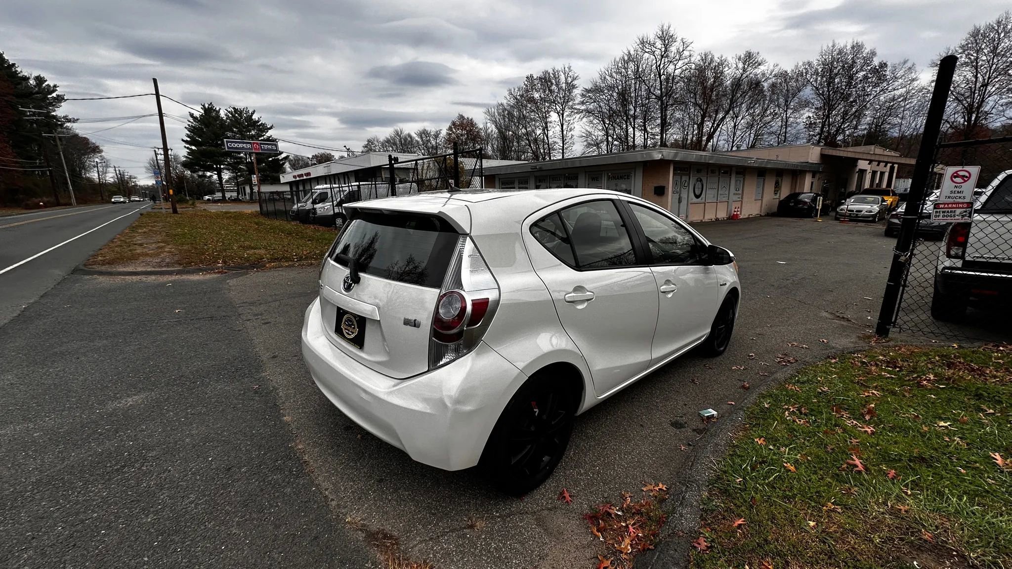 Used 2013 Toyota Prius C Three image 5