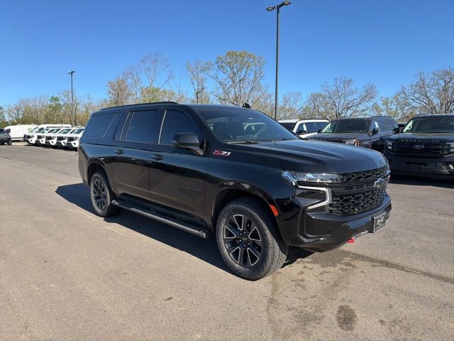 Used 2024 Chevrolet Suburban Z71 w/ Luxury Package image 4