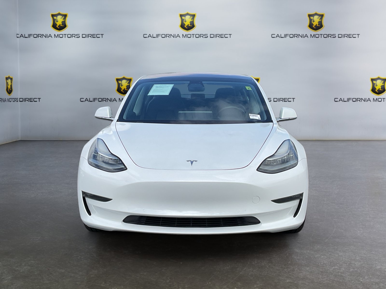 Used 2019 Tesla Model 3 Mid Range RWD image 2