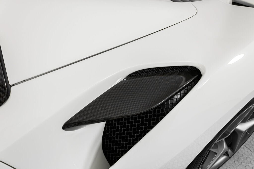 Used 2022 Ferrari F8 Tributo RWD image 23