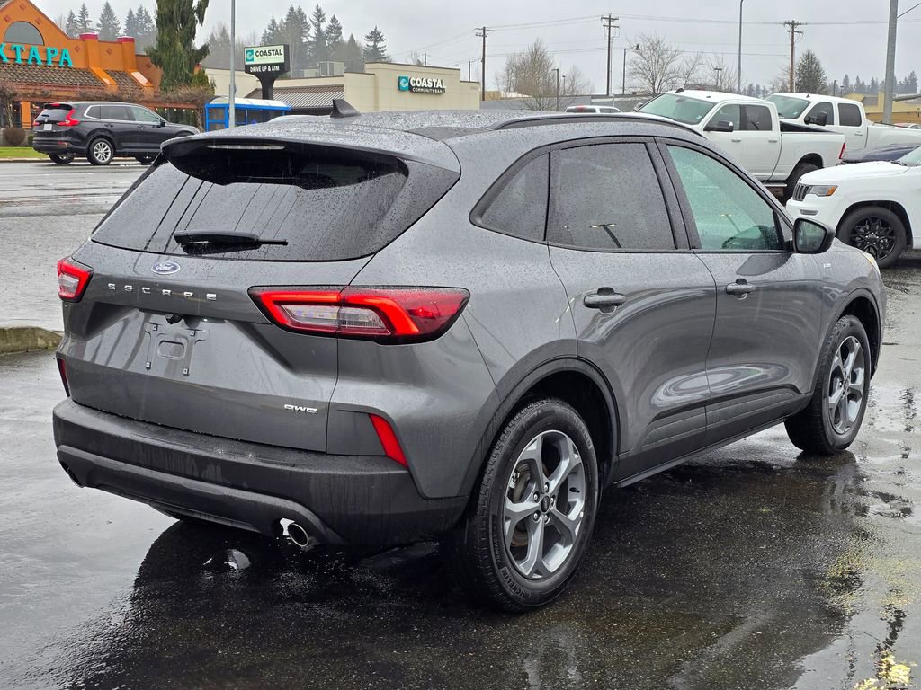 Used 2025 Ford Escape ST-Line image 7