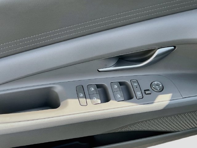 New 2026 Hyundai Elantra Hybrid FWD image 17