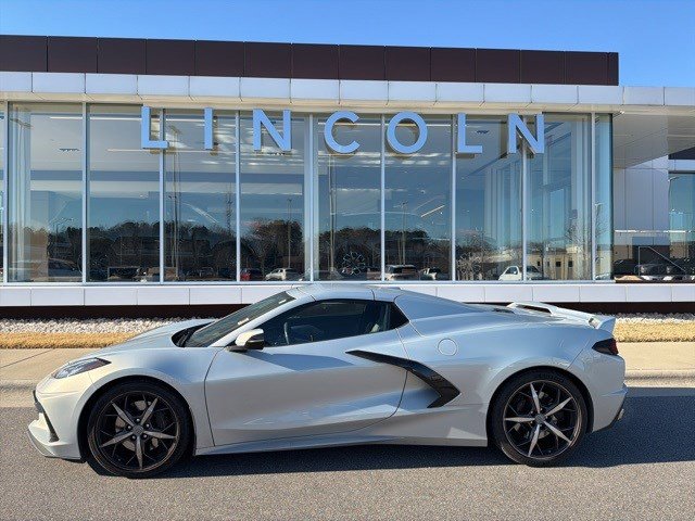 Used 2021 Chevrolet Corvette Stingray Preferred Conv w/ Z51 Performance Package image 2