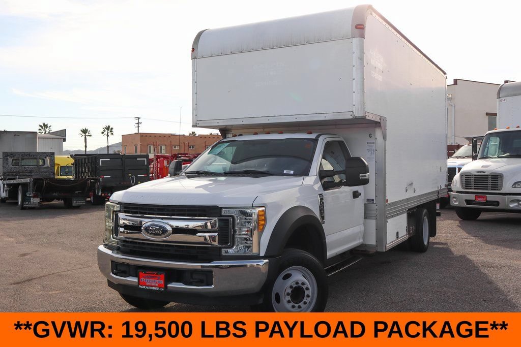Used 2017 Ford F550 2WD Regular Cab Super Duty image 4