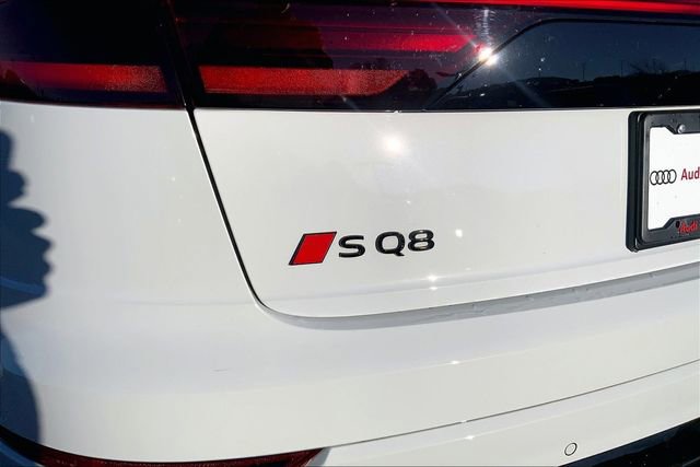 Used 2024 Audi SQ8 Premium Plus w/ Executive Package image 8