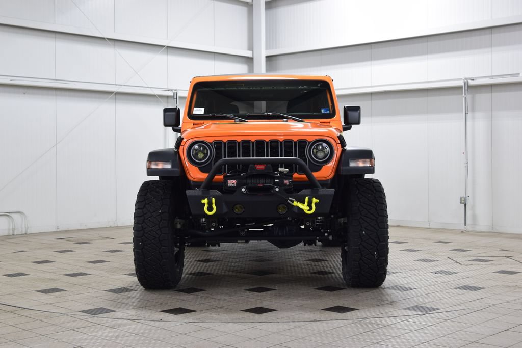 Used 2025 Jeep Wrangler Unlimited Sport AWD/4WD image 2