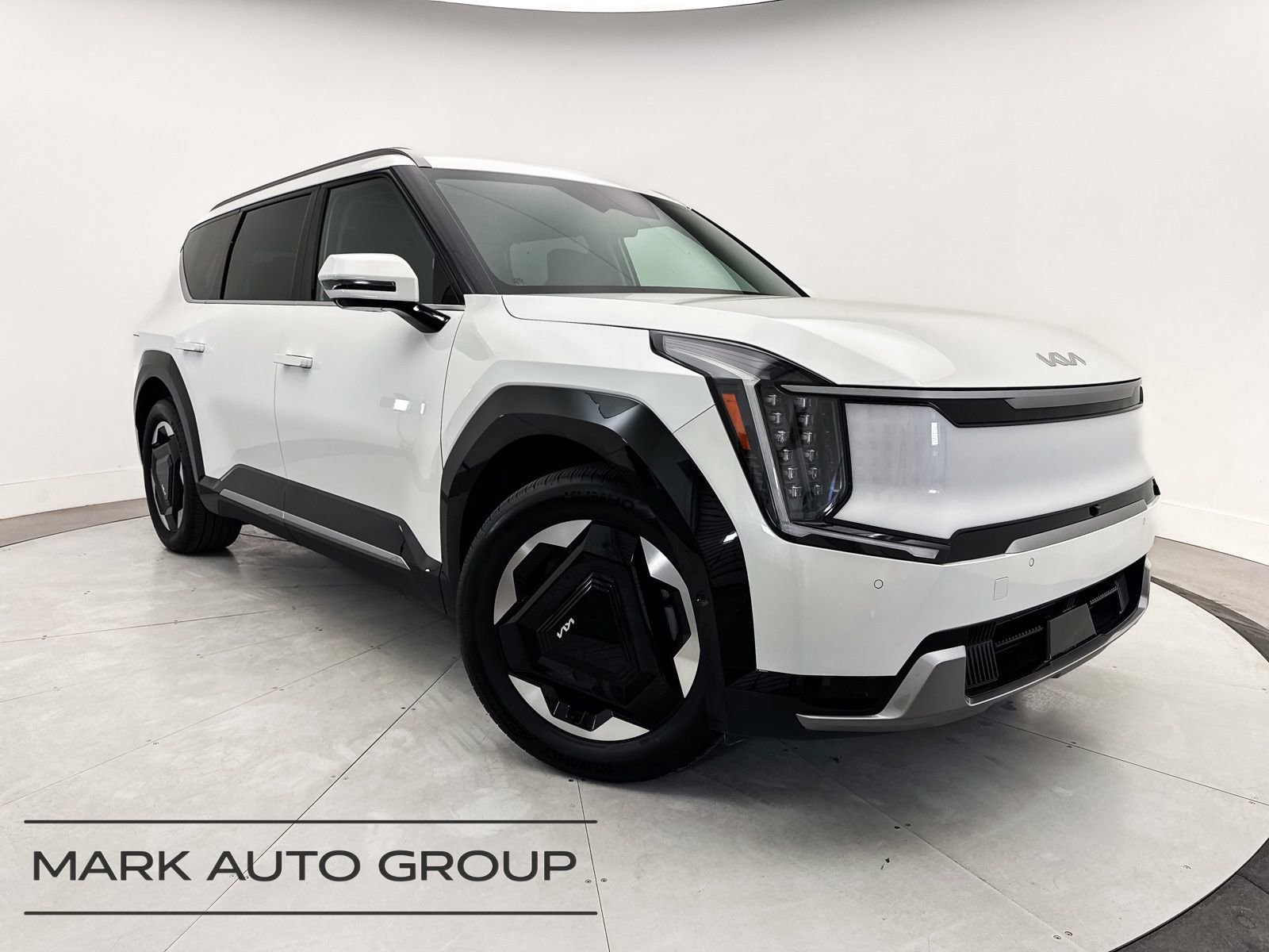 Used 2024 Kia EV9 Wind