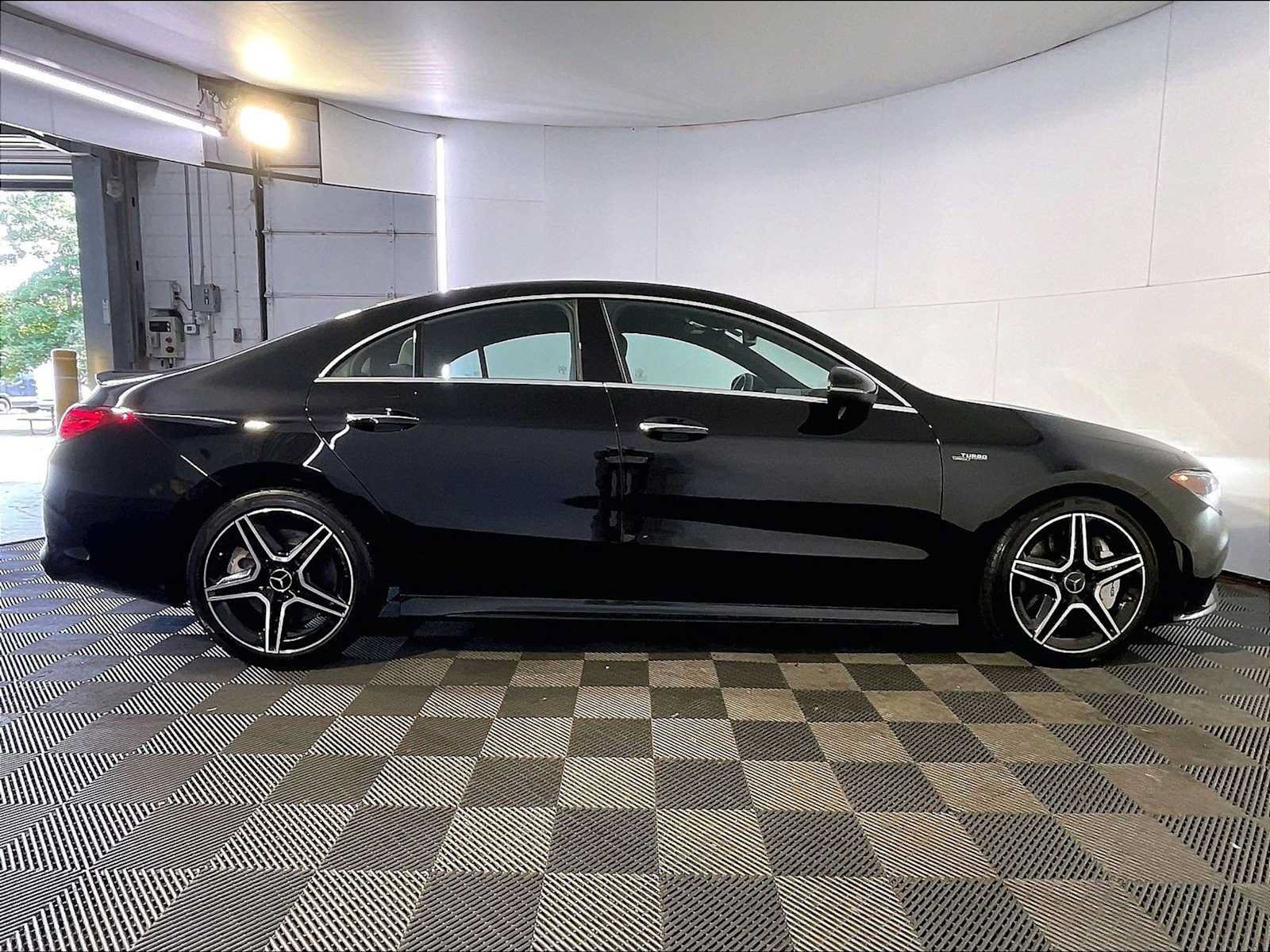 Used 2022 Mercedes-Benz CLA 35 AMG 4MATIC image 9