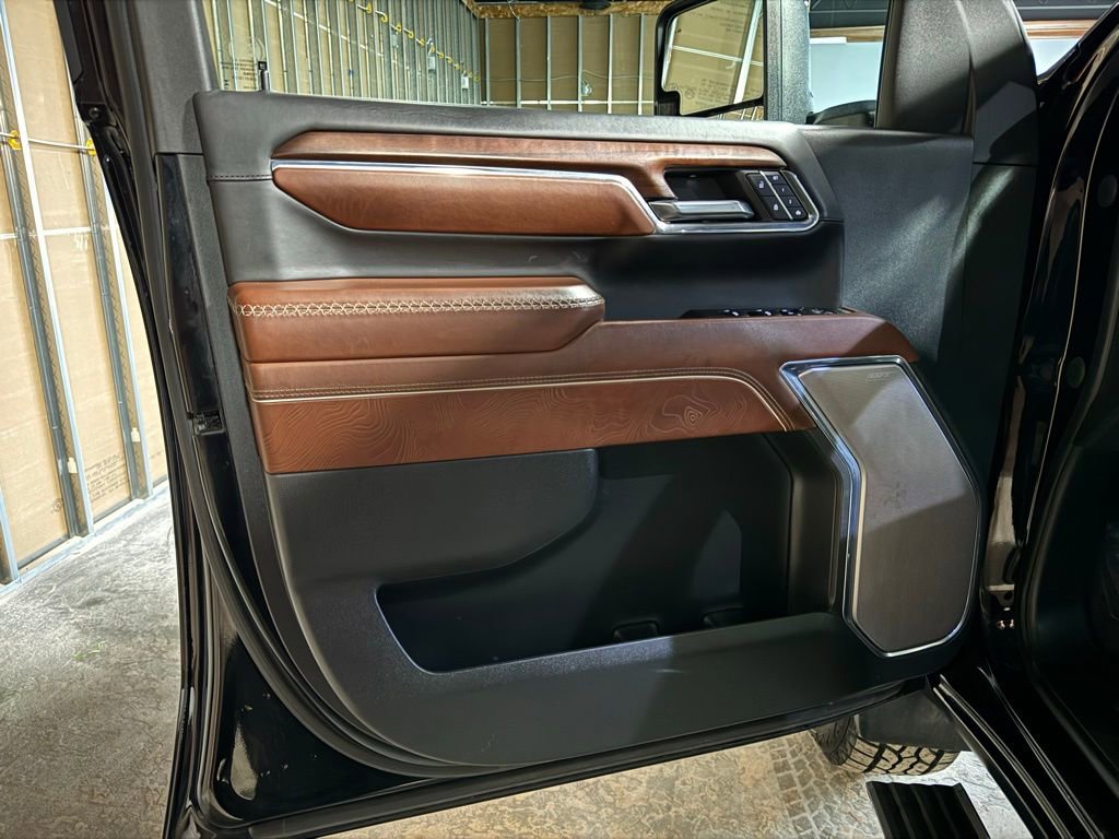 Used 2024 GMC Sierra 2500 Denali Ultimate w/ LPO, GMC Protection Package image 15