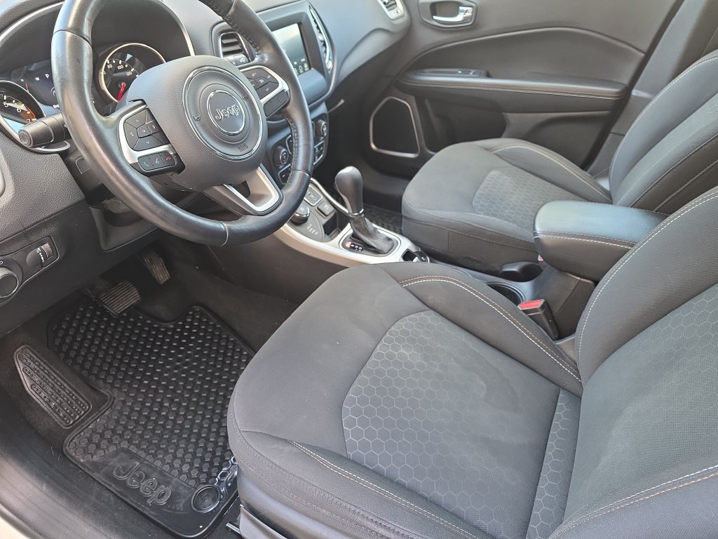 Used 2019 Jeep Compass Sport w/ Cold Weather Group AWD/4WD image 18