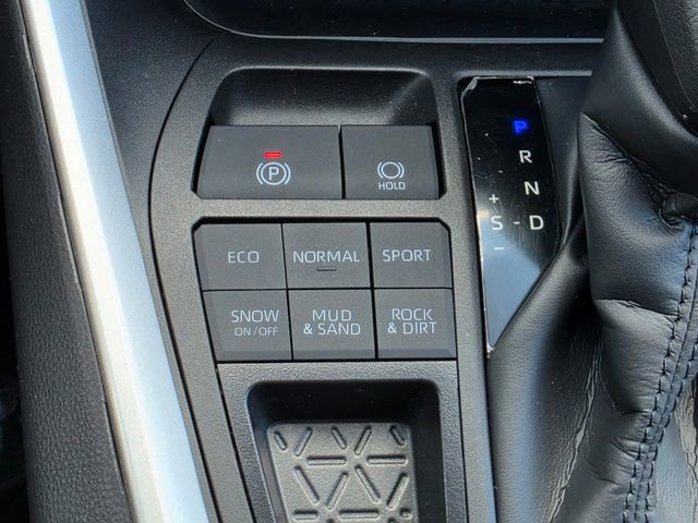 Used 2024 Toyota RAV4 LE image 26