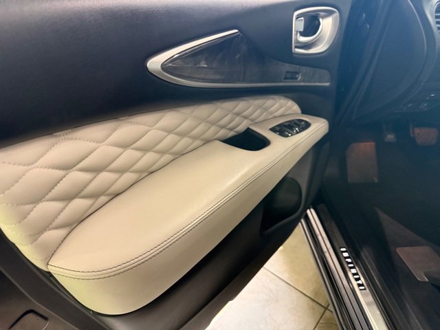 Used 2019 INFINITI QX60 Luxe w/ Limited Package image 9