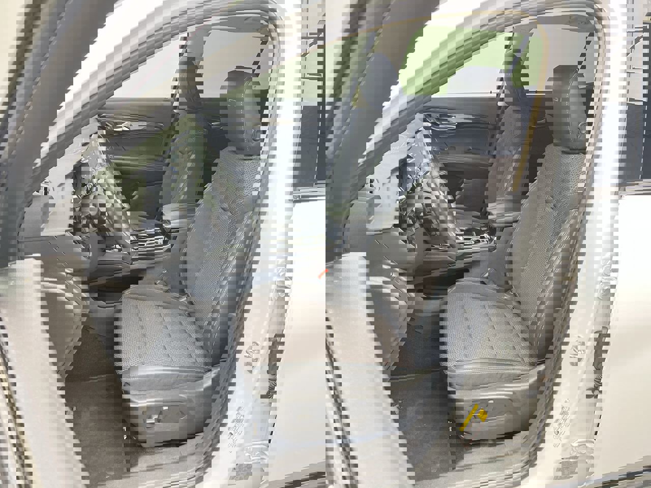 Certified 2023 Buick Envision Preferred w/ Sport Touring Package image 9