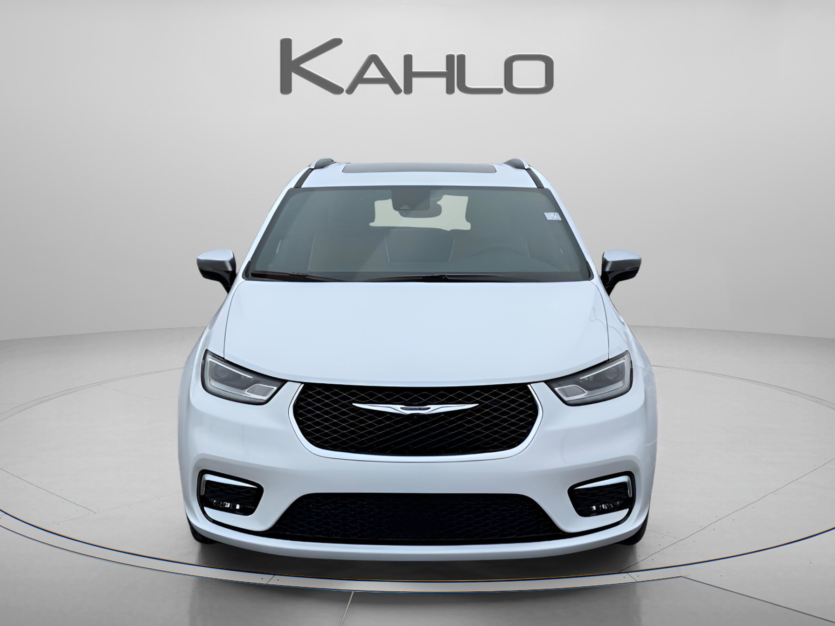 New 2026 Chrysler Pacifica Pinnacle image 8