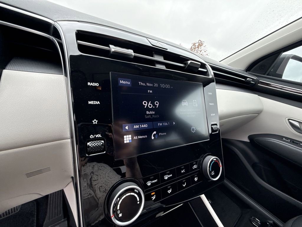 Used 2023 Hyundai Tucson SE image 19