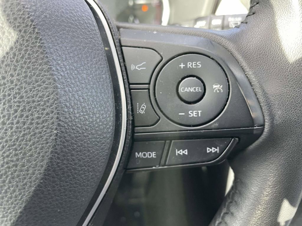 Used 2023 Toyota RAV4 XLE Premium image 35