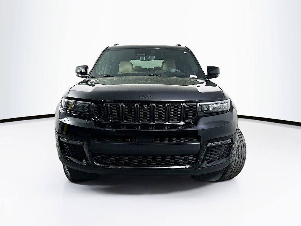 Used 2023 Jeep Grand Cherokee L Limited w/ Luxury Tech Group II image 5