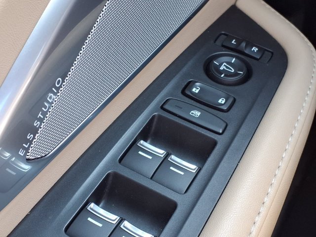 Used 2019 Acura RDX w/ Technology Package FWD image 17