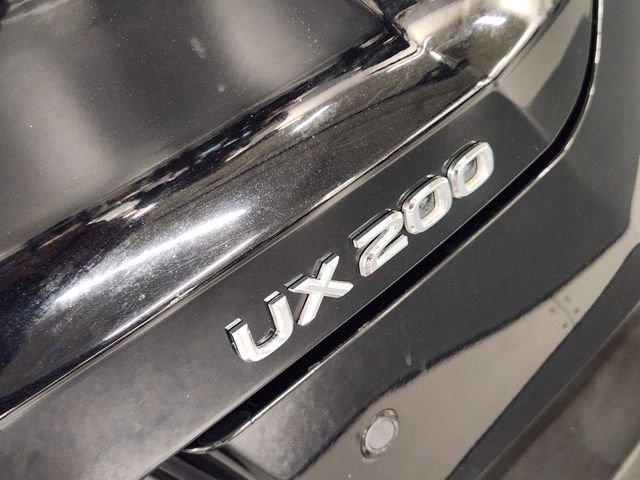 Used 2019 Lexus UX 200 FWD image 13