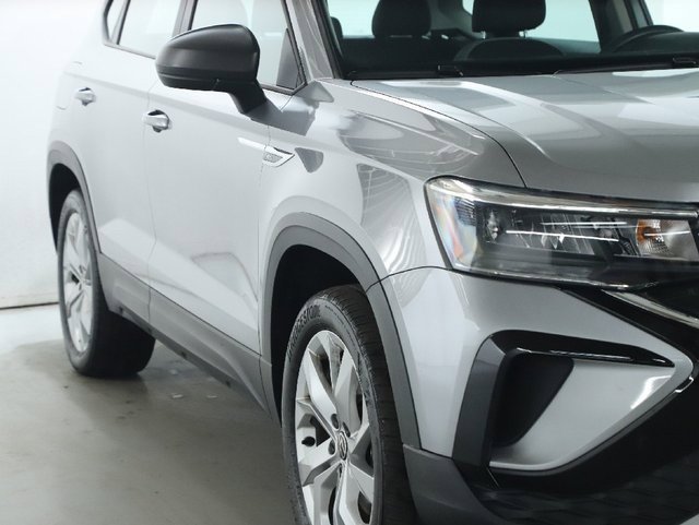 Certified 2023 Volkswagen Taos S image 8