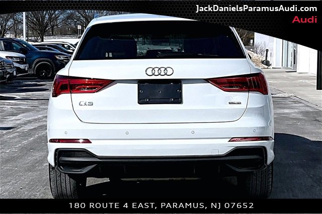 Used 2023 Audi Q3 2.0T Premium w/ Convenience Package image 4