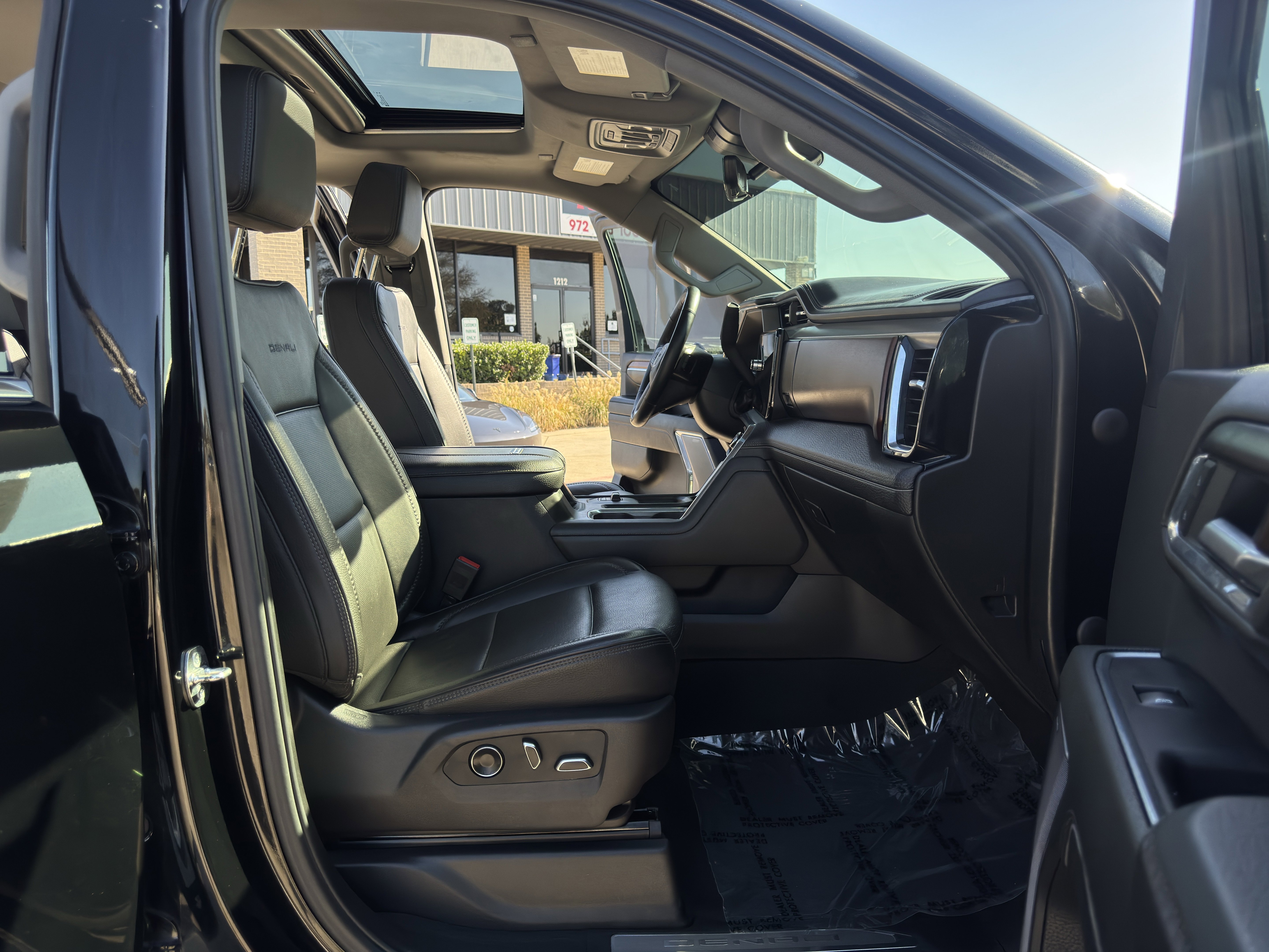 Used 2024 GMC Sierra 3500 Denali w/ Denali Reserve Package image 74