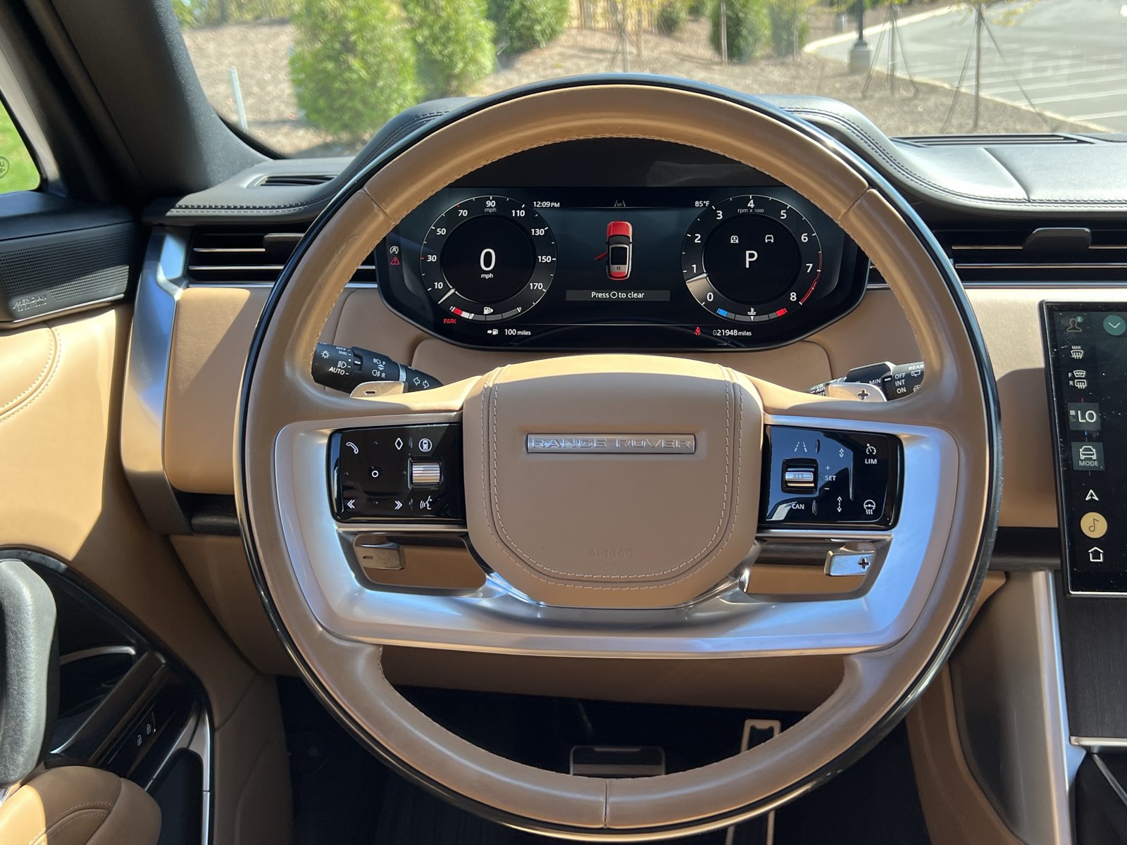 Used 2024 Land Rover Range Rover SE AWD/4WD image 17