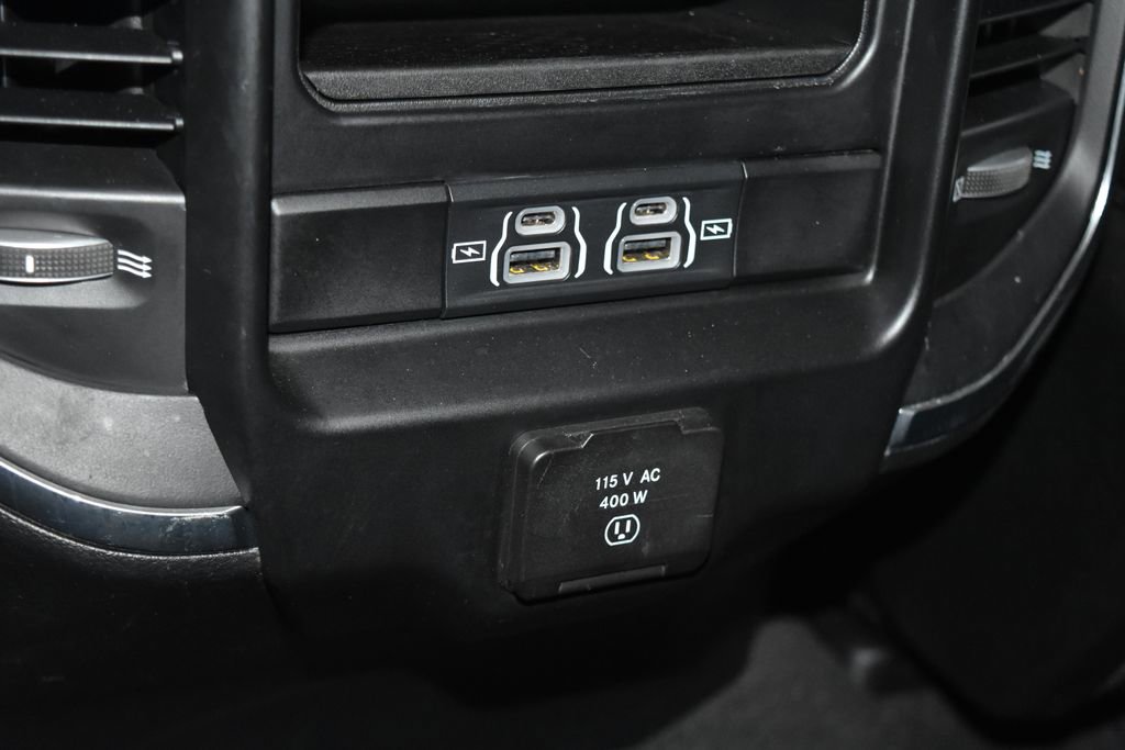 Used 2024 RAM 1500 Laramie AWD/4WD image 19