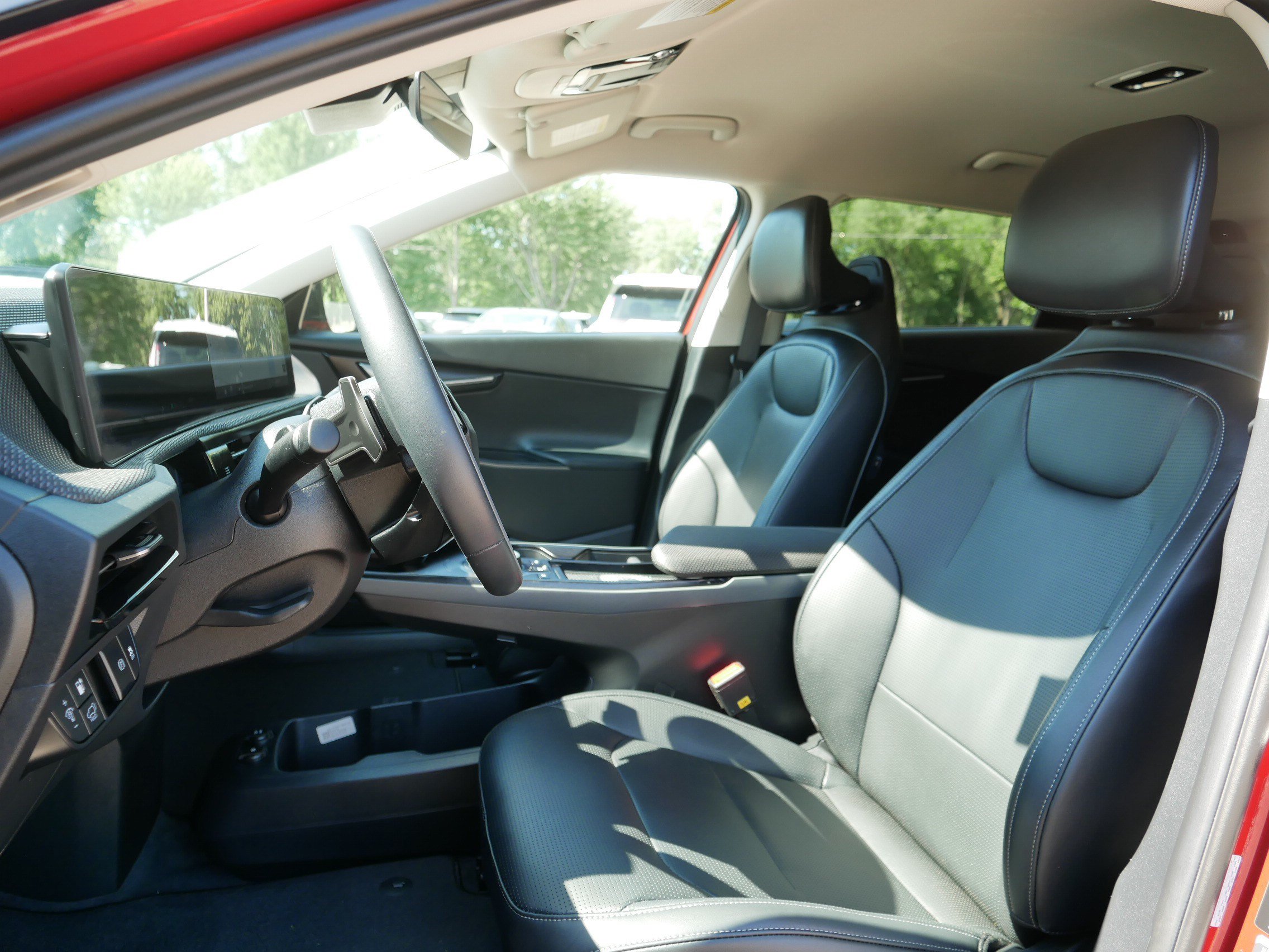 Certified 2025 Kia EV6 Wind AWD/4WD image 34