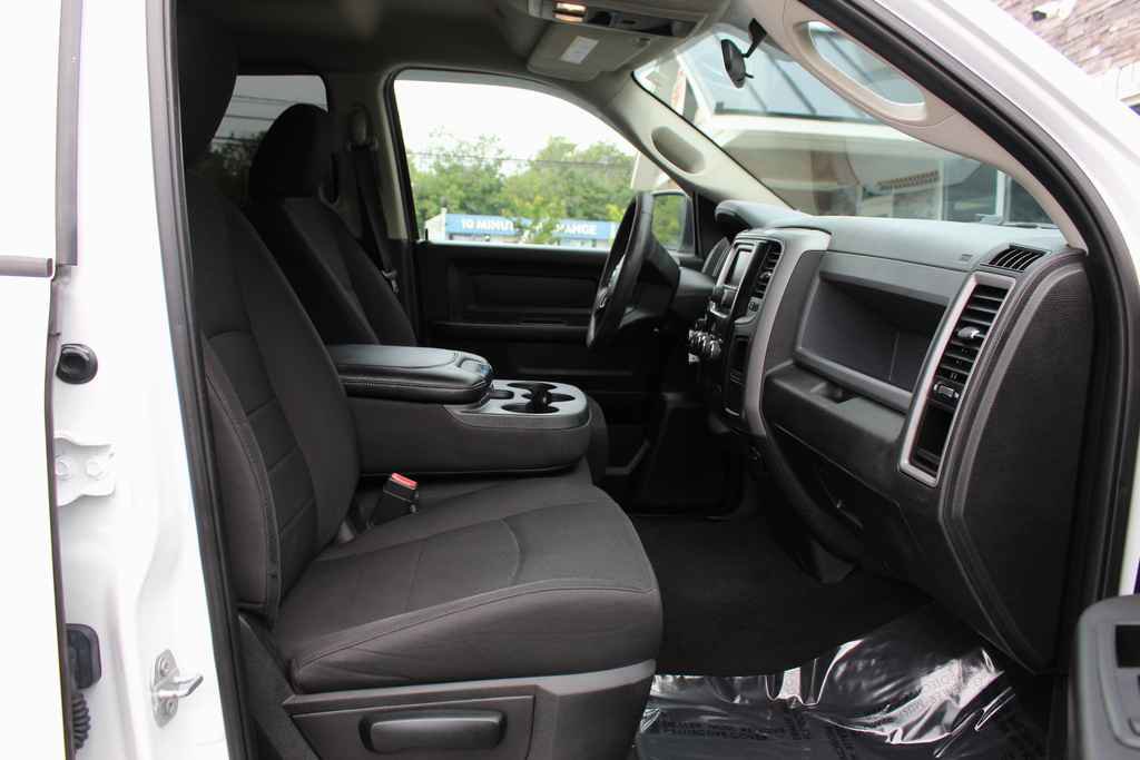 Used 2019 RAM 1500 Express w/ Express Value Package AWD/4WD image 26