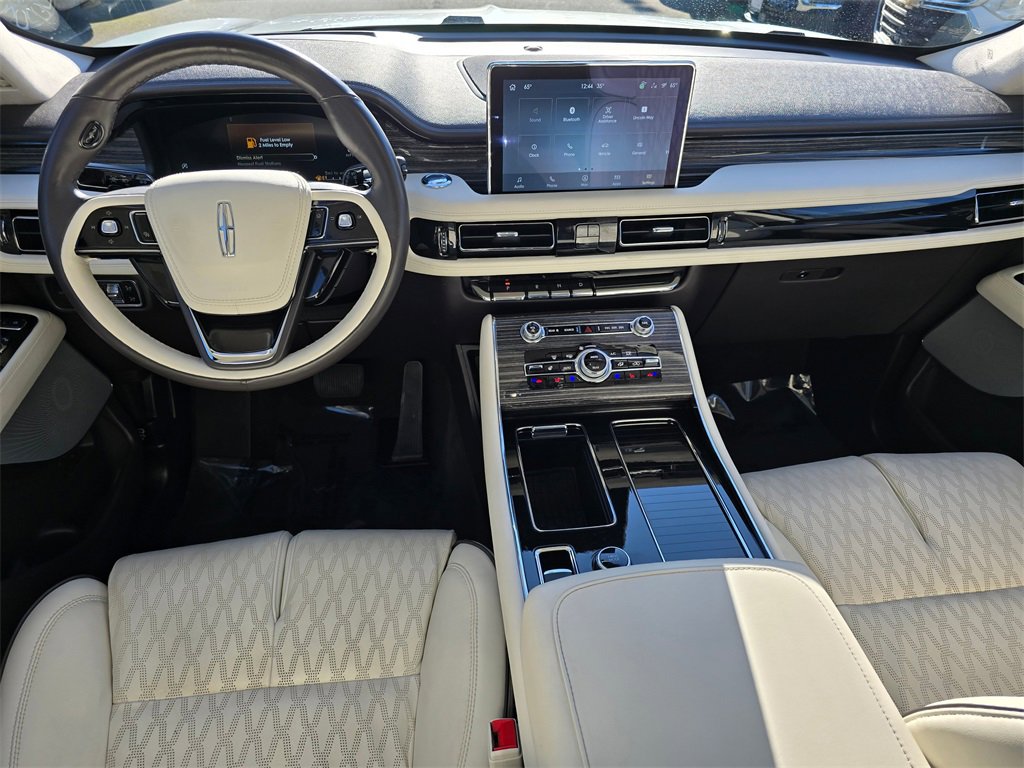 Used 2023 Lincoln Aviator Black Label w/ Dynamic Handling Package image 52