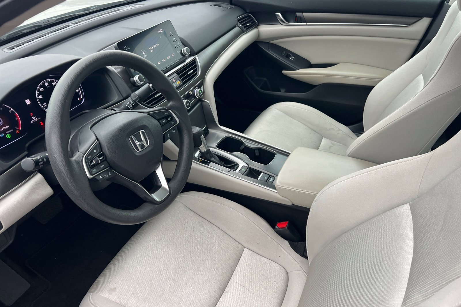 Used 2018 Honda Accord LX image 7