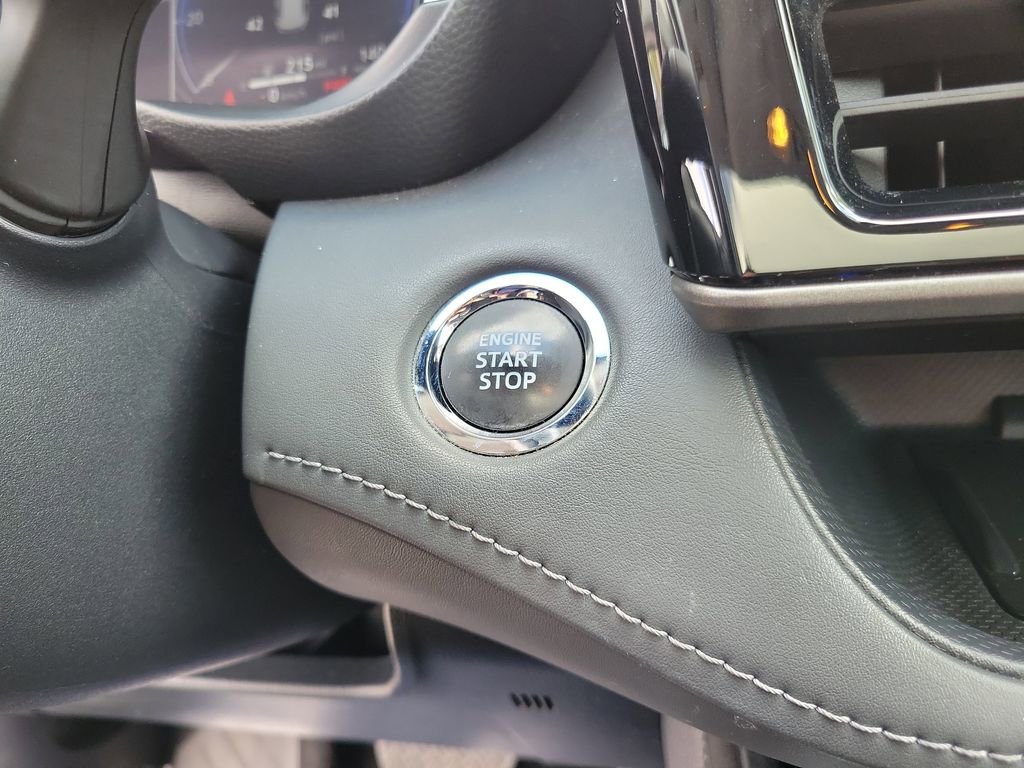 Used 2023 Toyota Highlander Limited image 31