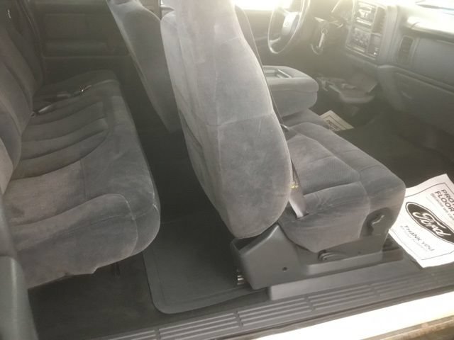 Used 2000 Chevrolet Silverado 1500 LS w/ Firm Ride Suspension Pkg AWD/4WD image 19