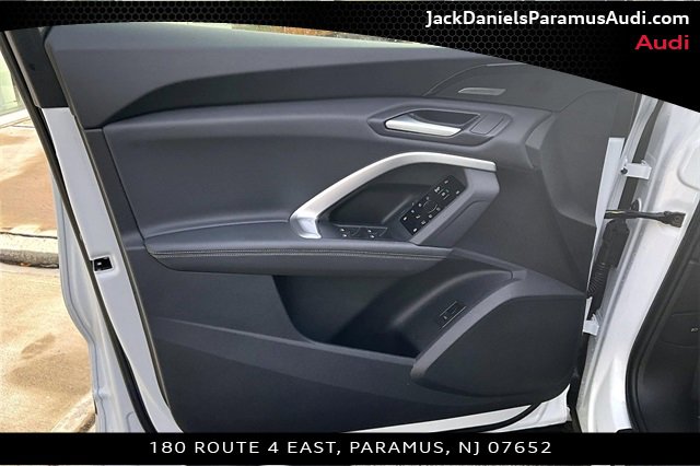 Used 2025 Audi Q5 Premium Plus w/ Premium Plus image 16