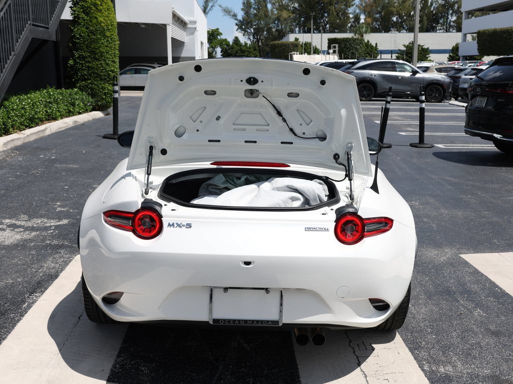Certified 2024 MAZDA MX-5 Miata Club w/ Weather Package RWD image 8
