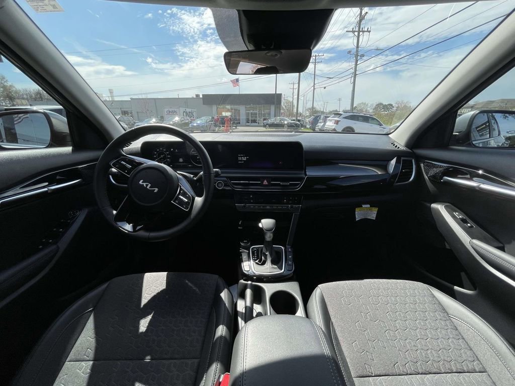 Used 2025 Kia Seltos X-Line AWD/4WD image 25