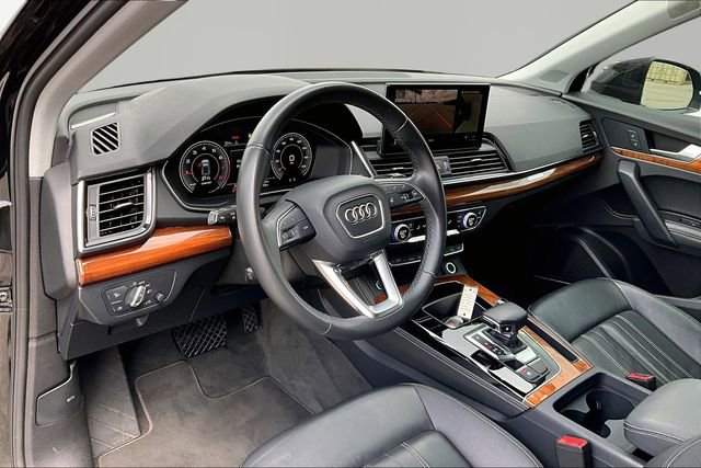 Used 2023 Audi Q5 2.0T Premium Plus w/ Premium Plus Package AWD/4WD image 13