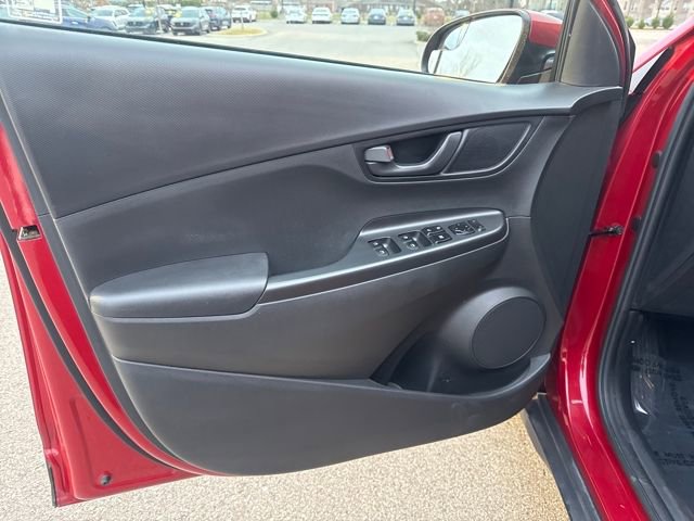 Used 2022 Hyundai Kona SE image 9