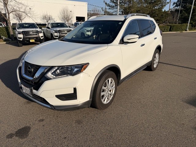 Used 2020 Nissan Rogue SV image 1